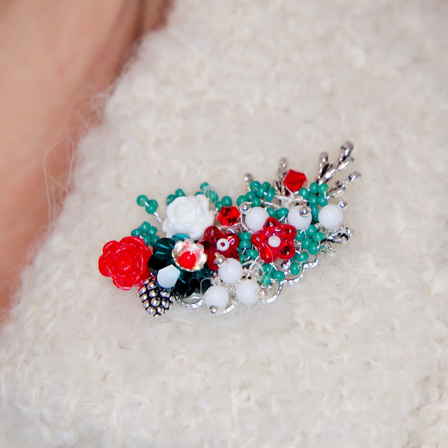 Deck the Halls Brooch